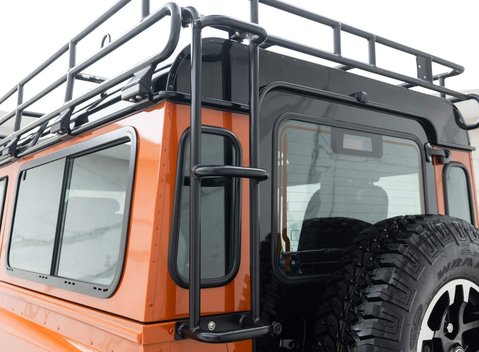 Land Rover Defender 110 Adventure Edition 25