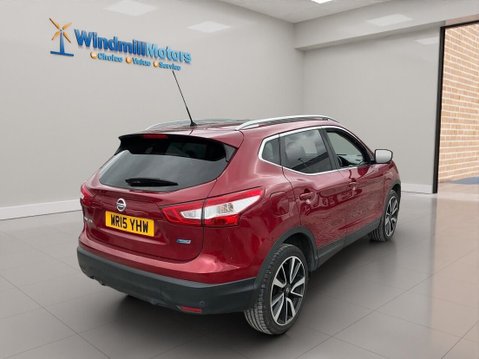 Nissan Qashqai 1.5 dCi Tekna 2WD Euro 5 (s/s) 5dr 10