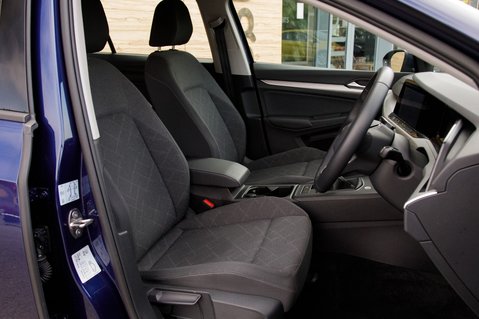 Volkswagen Golf LIFE TSI 35