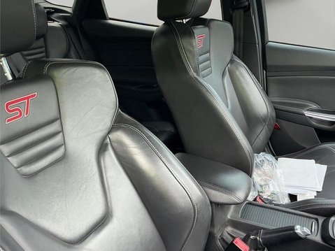 Ford Focus 2.0 TDCi ST-3 Euro 6 (s/s) 5dr 6