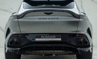 Aston Martin DBX 707 8