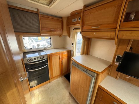 Auto-Trail Cheyenne 630 13
