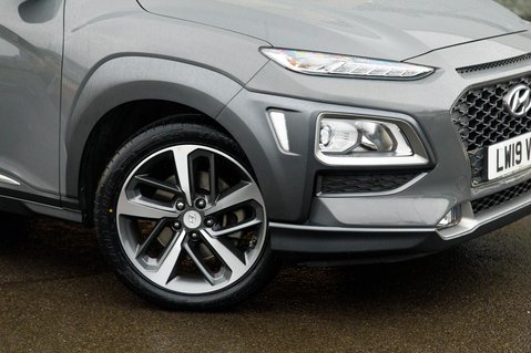 Hyundai KONA PREMIUM SE 11