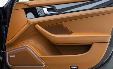 Porsche Panamera 4S E-Hybrid 24