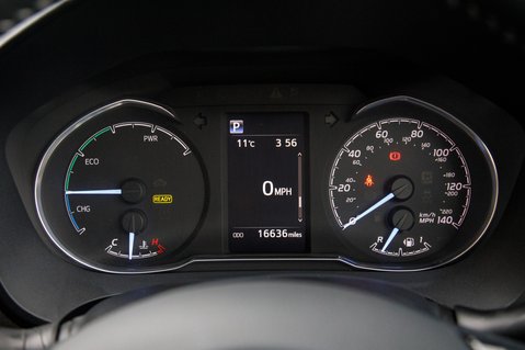 Toyota Yaris VVT-I ICON TECH 14