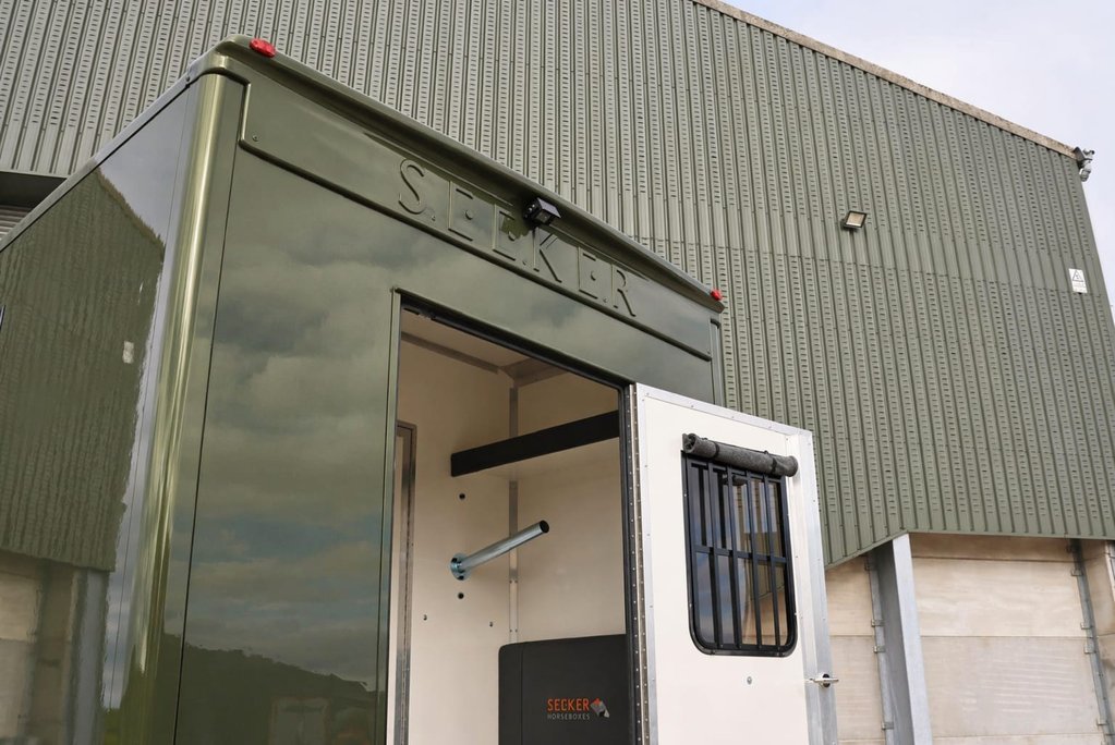 Renault Master BRAND NEW 3.5 TON STALLION BUILD EXTREME HEAVY DUTY HORSEBOX FROM SEEKER  13