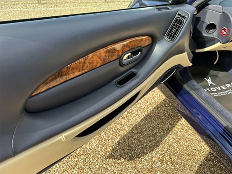 Aston Martin DB7 VANTAGE V12 JUBILEE 61