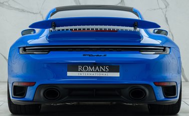 Porsche 911 Turbo S (992) 8