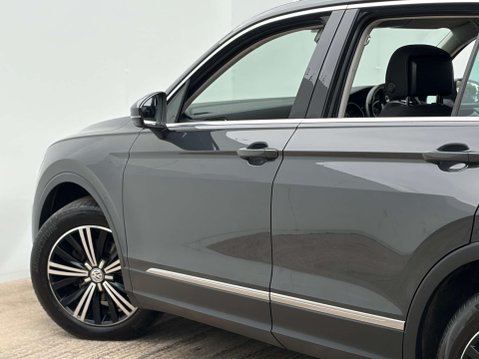 Volkswagen Tiguan 2.0 Tiguan SE Nav TDI BlueMotion Technology 5dr 33