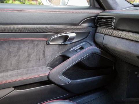 Porsche 911 CARRERA GTS PDK 46