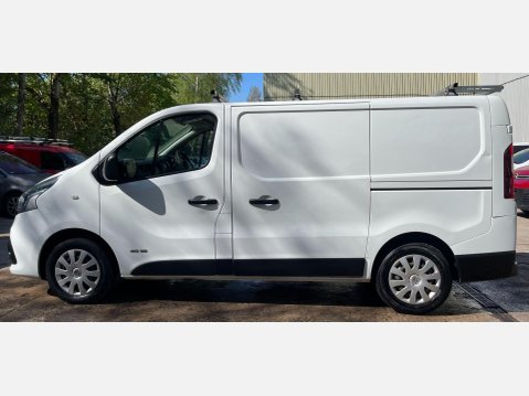 Renault Trafic 1.6 dCi 27 Business+ Panel Van 5dr Diesel Manual SWB Standard Roof Euro 5 ( 15