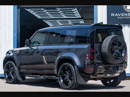 Land Rover Defender 3.0 Defender X-Dynamic HSE D MHEV Auto 4WD 5dr