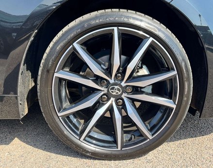 Toyota Corolla 1.8 Corolla GR Sport HEV CVT 5dr 15