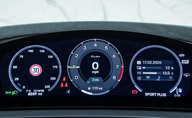 Porsche Cayenne TURBO E-HYBRID GT 27