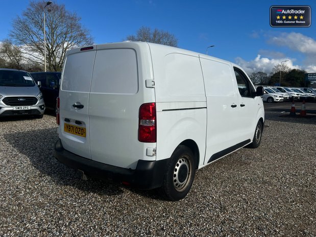 Vauxhall Vivaro SWB L1H1 F2700 Dynamic Air Con Sensors EURO 6 NO VAT 5