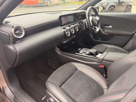 Mercedes-Benz A Class 1.3 A200 AMG Line (Premium) 7G-DCT Euro 6 (s/s) 5dr 37