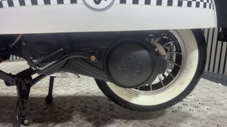 Ajs MODENA 2021 ONLY 846 MILES 1 OWNER LEARNER SCOOTER AUTO 125CC 21