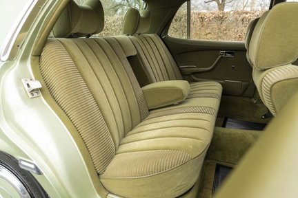 Mercedes-Benz S Class 450 SEL 27