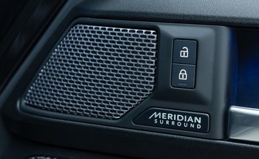 Land Rover Defender 110 V8 P525 25