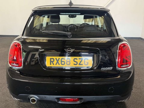 Mini Hatch 1.5 Cooper 3dr 4