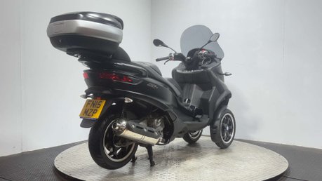 Piaggio MP3 LT SPORT 2015 ONLY 23K RIDE ON A CAR LICENCE TRIKE 3 WHEELER BIKE 2