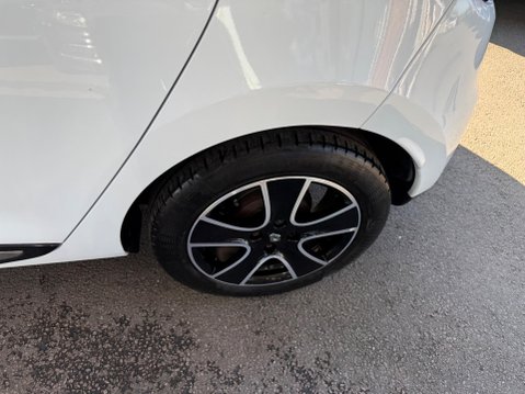 Renault Clio 1.2 16V Dynamique Nav Euro 6 5dr 23