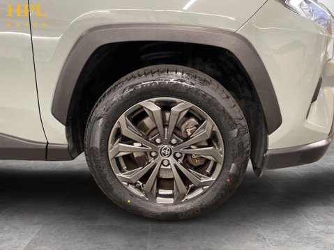 Toyota Rav4 2.5 VVT-h GPF Design SUV 5dr Petrol Hybrid CVT 4WD Euro 6 (s/s) (222 ps) 10