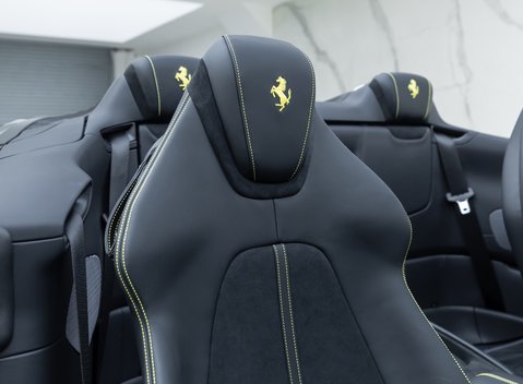 Ferrari Roma SPIDER 18