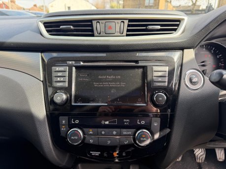 Nissan Qashqai DIG-T N-CONNECTA 16