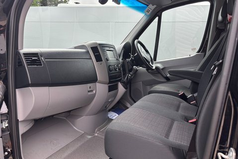 Mercedes-Benz Sprinter 319 V6 Cdi Lwb Hr Panel Van - Twin Side Doors / Air Con / Rear Camera 17