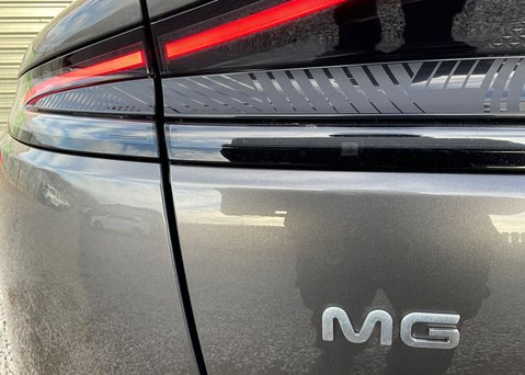 MG IM6 100kWh LAUNCH EDITION AWD 20
