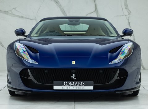 Ferrari 812 Superfast 4