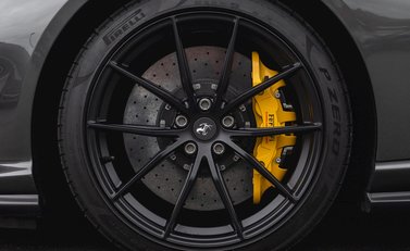 Ferrari 812 Superfast 10