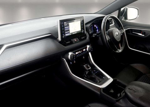 Toyota Rav4 2.5 RAV4 Dynamic HEV 4x2 CVT 5dr 13