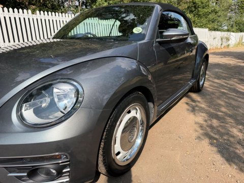 Volkswagen Beetle DESIGN TSI BLUEMOTION TECHNOLOGY DSG 15
