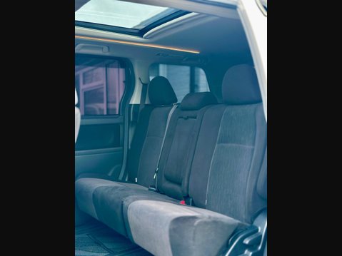 Toyota Alphard 8 SEATER+TWIN SUNROOF+RARE 21