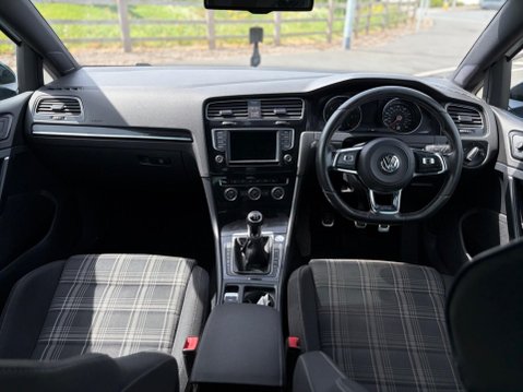 Volkswagen Golf 2.0 TDI BlueMotion Tech GTD Euro 6 (s/s) 5dr 15