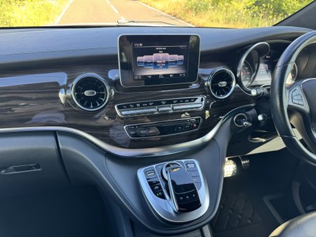 Mercedes-Benz V Class V220 D Sport Auto Diesel 8 Seater EX-LWB/SAT NAV/FULL LEATHER/VAT Q 12