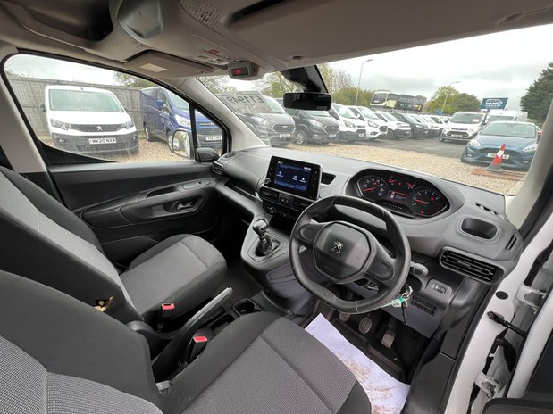 Peugeot Partner LWB L2H1 Low Roof Professional Air Con EURO 6 NO VAT 27