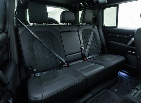 Land Rover Defender 110 V8 13