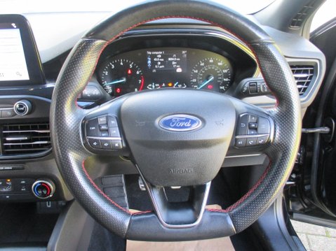 Ford Focus 1.0T EcoBoost ST-Line Euro 6 (s/s) 5dr 17