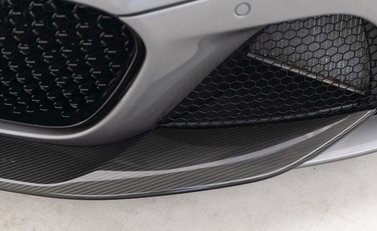 Aston Martin DBS Superleggera 22