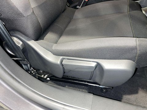 Citroen C3 1.2 PureTech PLUS Hatchback 5dr Petrol Manual Euro 6 (s/s) (83 ps) 13