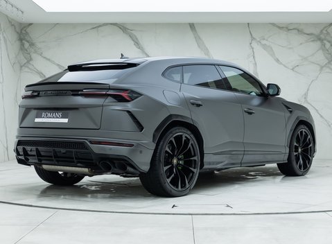 Lamborghini Urus 3