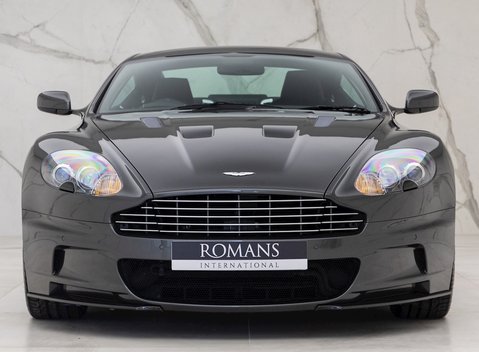 Aston Martin DBS 4