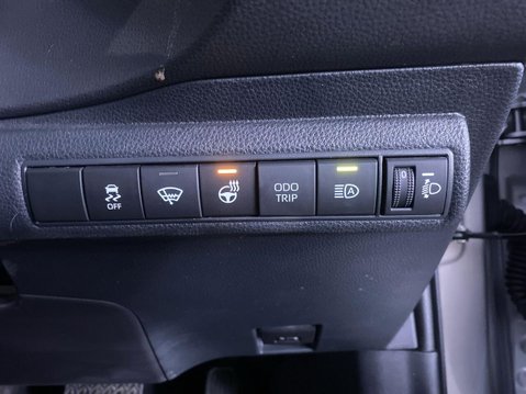 Toyota Corolla 1.8 VVT-h Icon Hatchback 5dr Petrol Hybrid CVT Euro 6 (s/s) (140 ps) 1 Owne 45