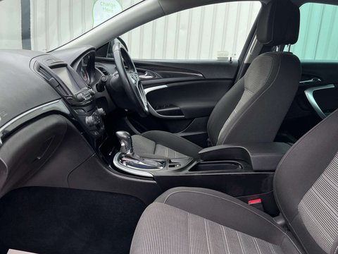 Vauxhall Insignia 1.6 Insignia SRI Nav CDTI Auto 5dr 16