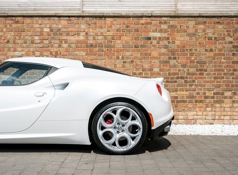 Alfa Romeo 4C 21