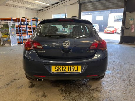 Vauxhall Astra 2.0 CDTi SRi Auto Euro 5 5dr 6