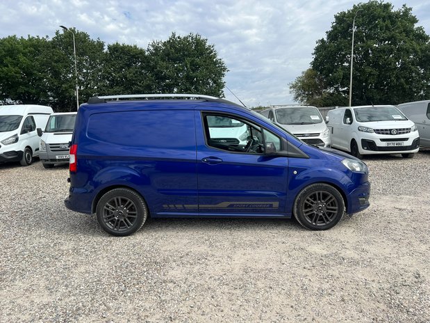 Ford Transit Courier SWB L1H1 Low Roof Sport Air Con Alloys Sensors Cam EURO 6 NO VAT 5